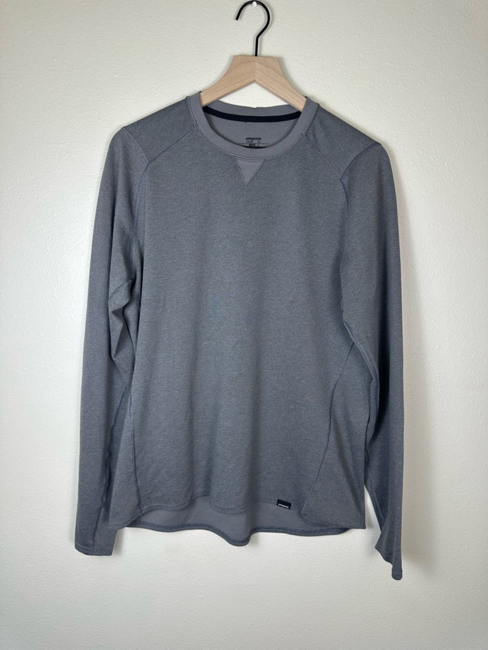 PATAGONIA Capilene Midweight Hiking Baselayer Gray Crewneck Long Sleeve Top